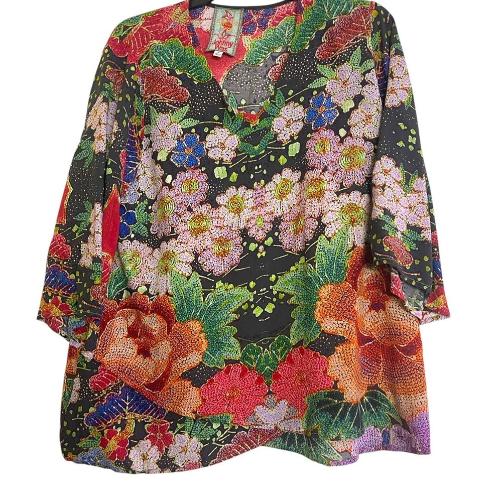 Johnny Was black Floral-Print Boho Cupro Rayon Top Size Medium v-neck